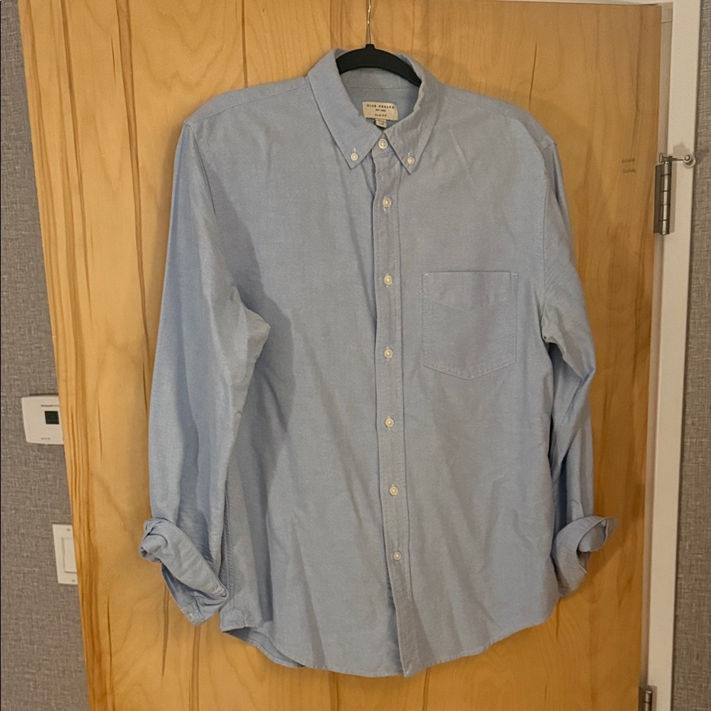Club Monaco Sky Blue Casual Button-Down Shirt